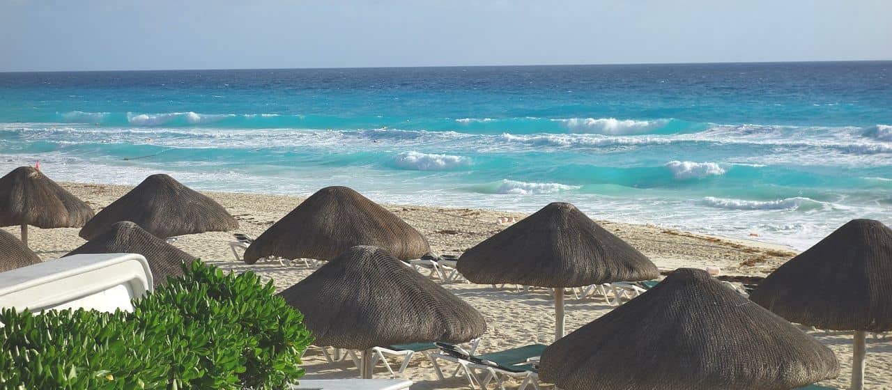 Канкун установил новый рекорд пандемии с 1,5 миллиона туристов в марте