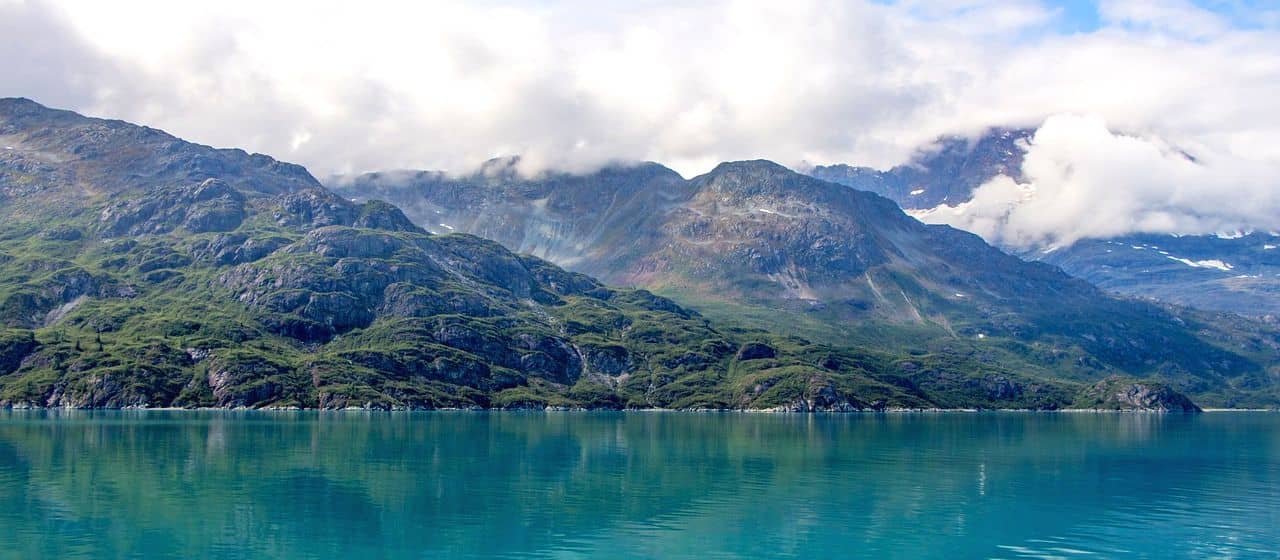 Круизы по Аляске возобновятся, поскольку Байден подписывает новый закон о туризме