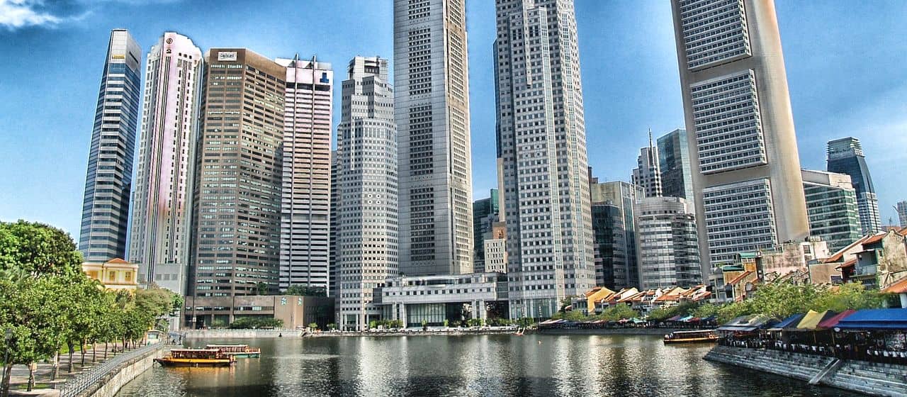 Сингапур намерен смягчить правила COVID-19 с 14 июня