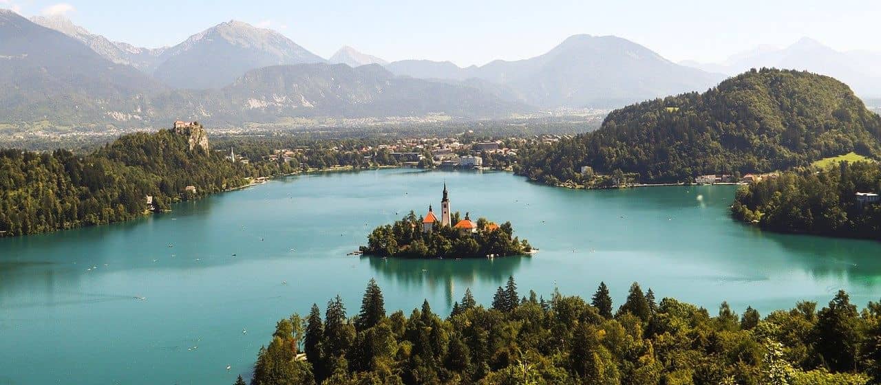 Словения вновь открыта для непривитых туристов
