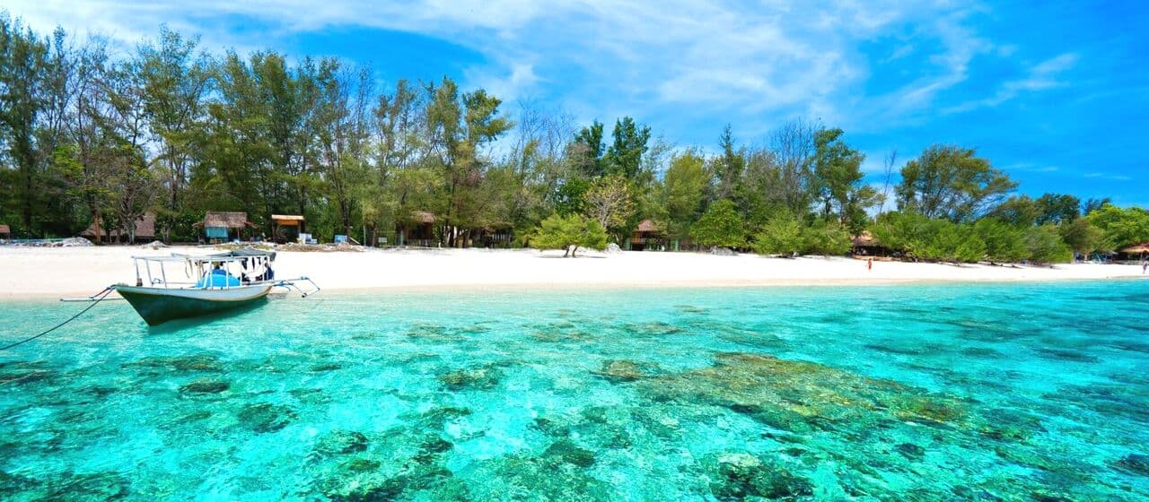15 самых популярных для туристов островов Индонезии 4