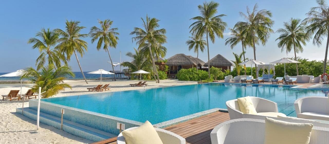 Резорт Outrigger Maldives Maafushivaru входит в число 100 лучших элитных отелей мира