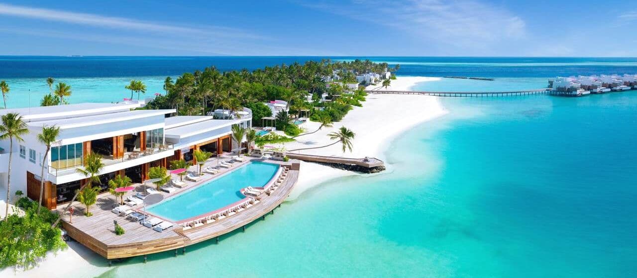 16 Лучших отелей для активного и молодежного отдыха на Мальдивах