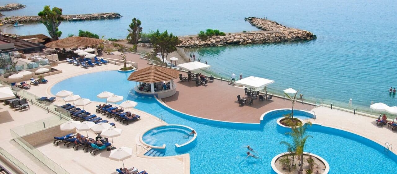 Райский уголок для семейного отдыха: 10 Лучших отелей на Кипре